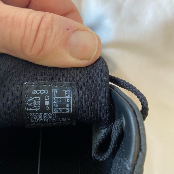 Ecco Hydromax Danish Design Black Leather Athletic Shoe Low-Top US 6-6.5. EU 37 - Picture 8 of 10